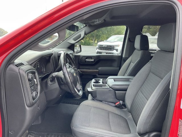Used 2019 Red Chevrolet LT image 9