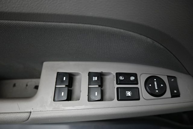Used 2020 Silver Hyundai SEL image 14