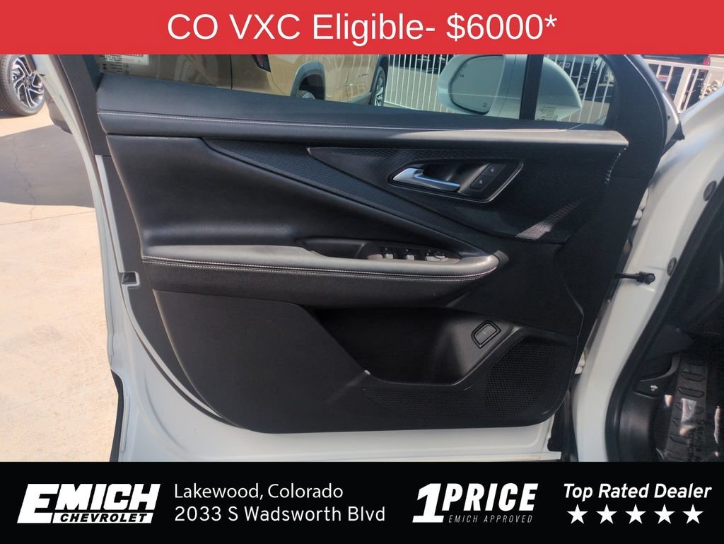 Used 2024 Summit White Chevrolet LT image 10