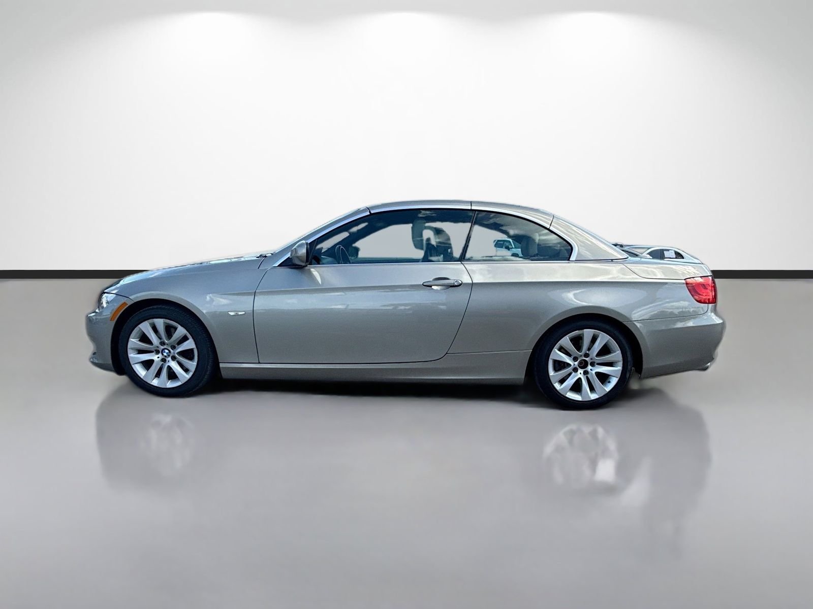 2011 BMW 3 Series 328i - Photo 6