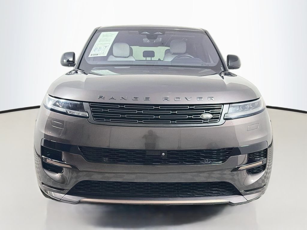 Certified Used 2023  Land Rover SE Dynamic image 2