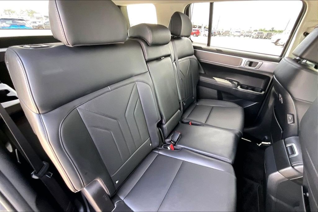 Used 2025 Hampton Gray Hyundai XRT image 22