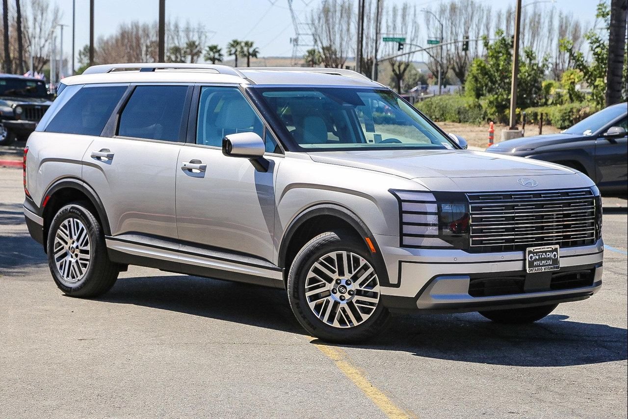 New 2026 Silver Hyundai SEL image 2