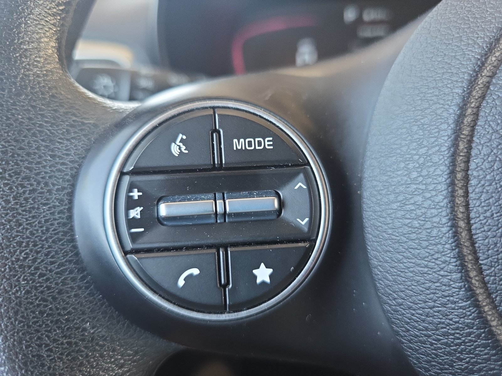 Certified Used 2025 Gravity Gray Kia LX image 24