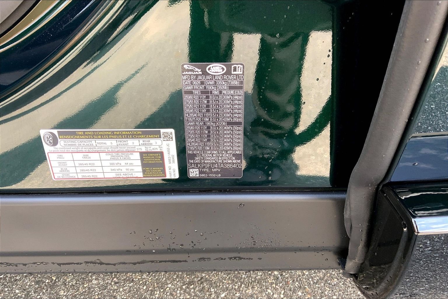 New 2026 British Racing Green Land Rover SE image 18