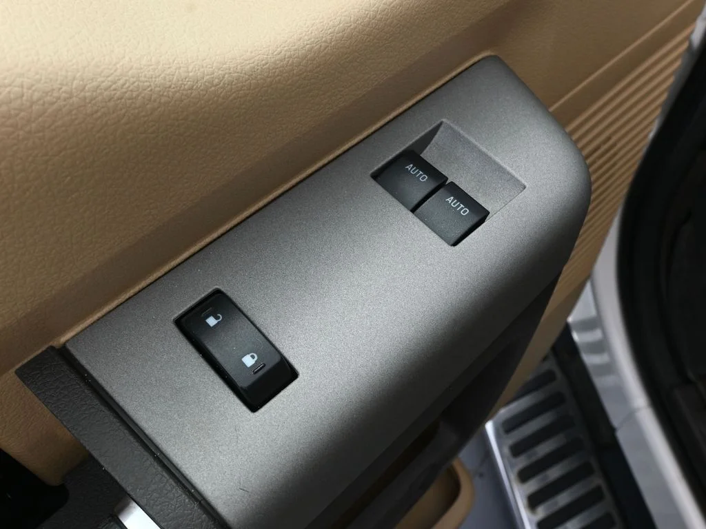 Used 2015 White Ford Lariat image 15