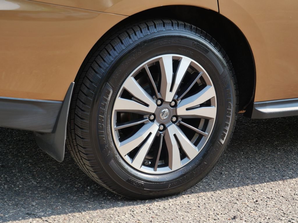 Used 2017 Beige Nissan SL image 7