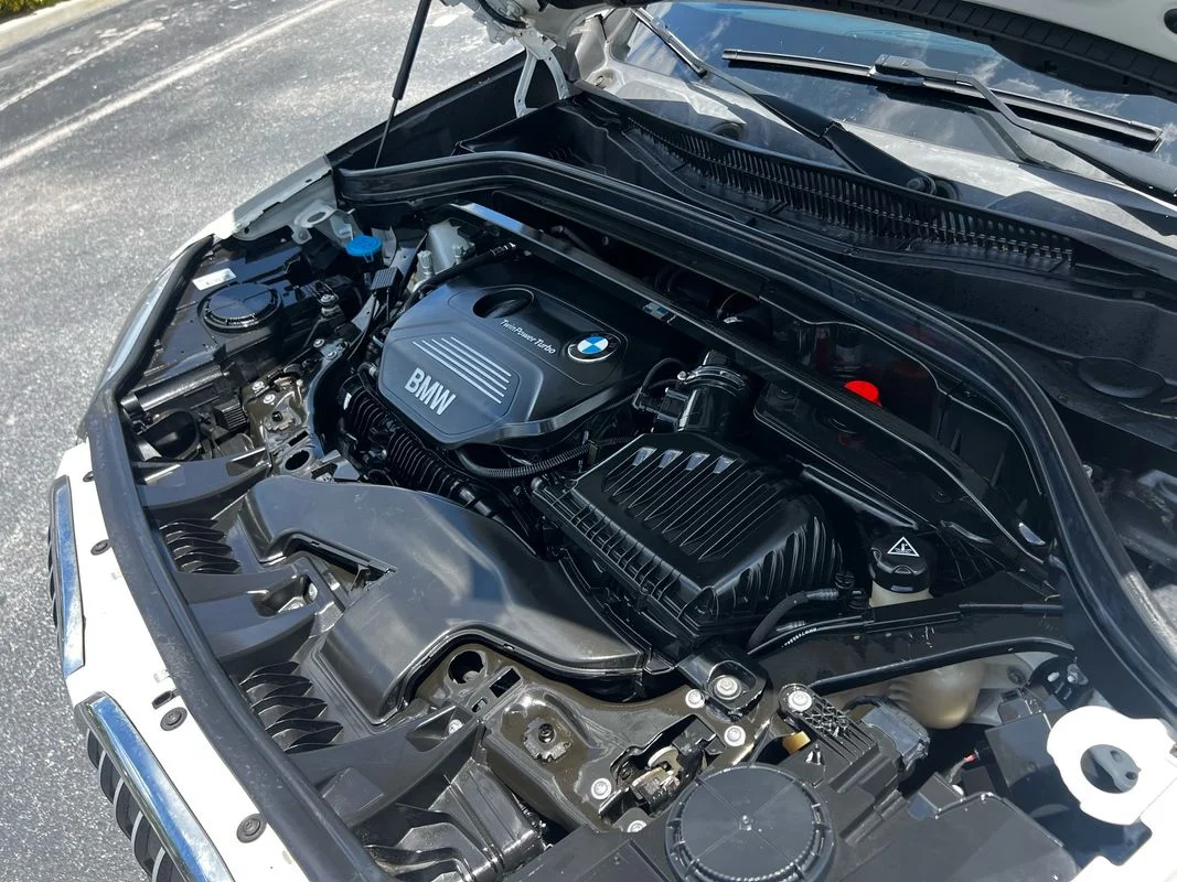Used 2018  BMW xDrive28i image 29