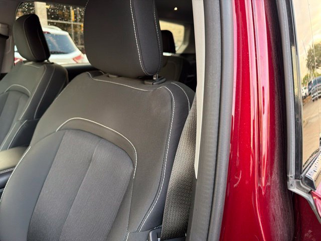 Used 2022 Velvet Red Pearlcoat Jeep Laredo image 10