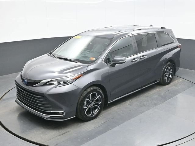 Used 2025 Gray Toyota Platinum image 13