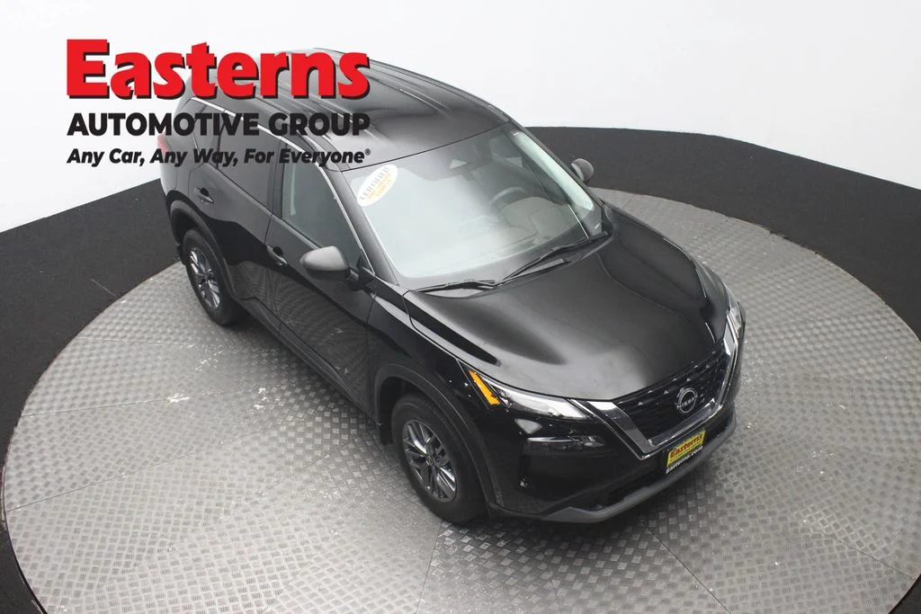 Used 2023 Black Nissan S image 3