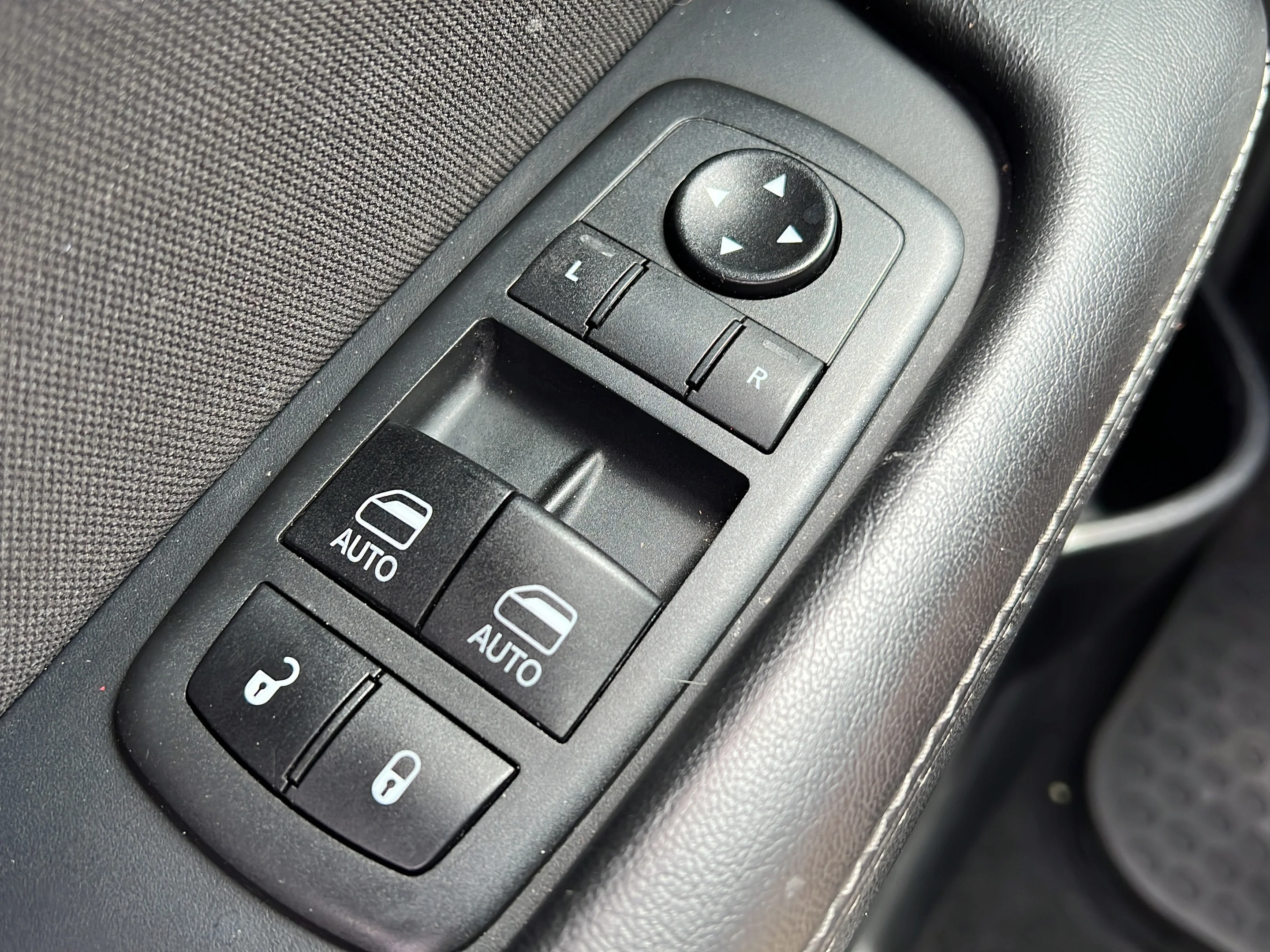 Used 2020 Torred Clearcoat Dodge R/T image 16
