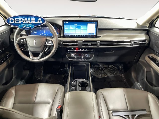 Used 2023 Blue Metallic Lincoln Standard image 11