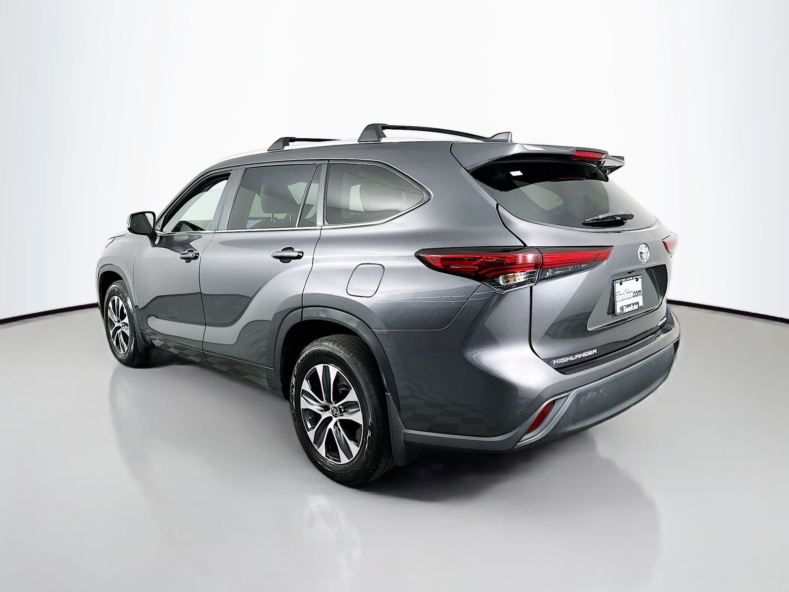 Used 2023 Magnetic Gray Metallic Toyota XLE image 5