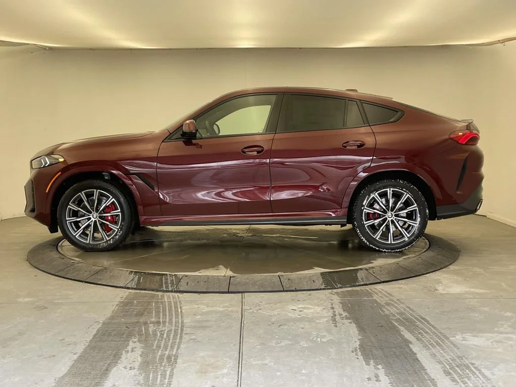 New 2026 Red BMW xDrive40i image 2