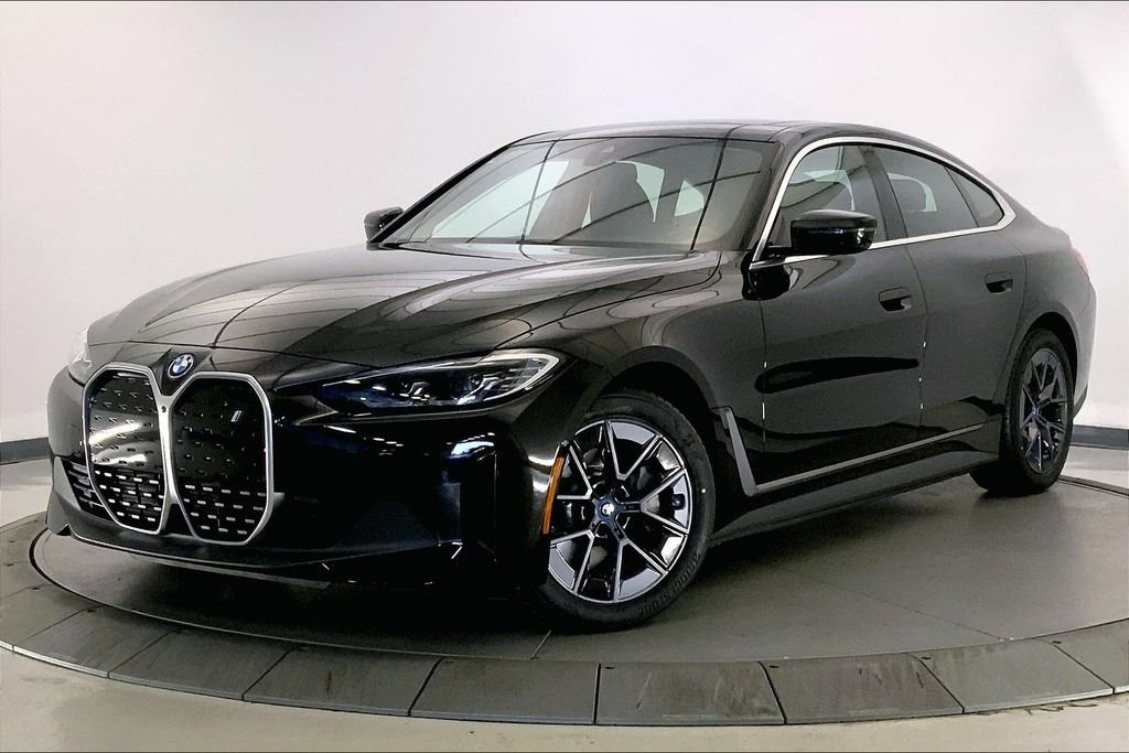 Used 2023 Black Sapphire Metallic BMW  image 10