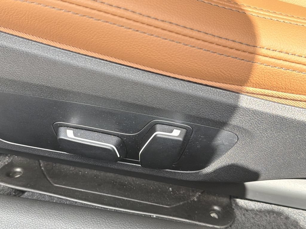 2025 BMW 2 Series 230i - Photo 33