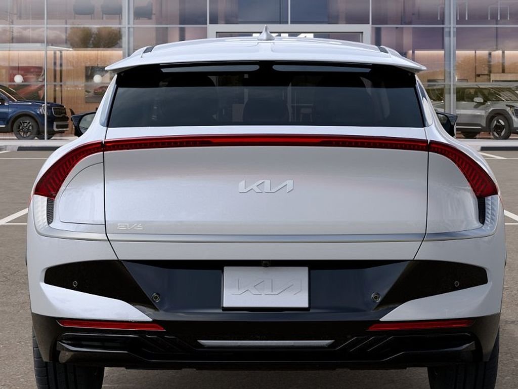 New 2026 Glacial White Pearl Kia WIND image 13