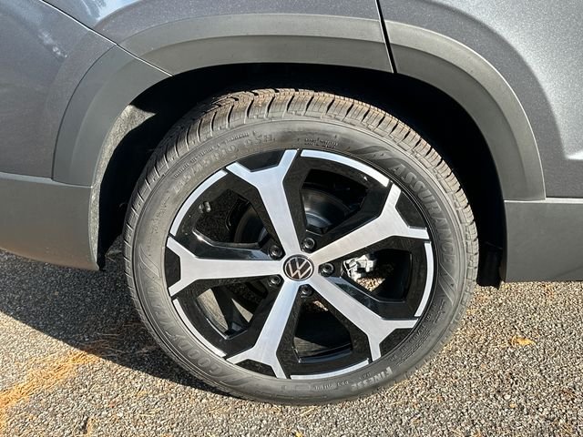 New 2026 Gray Volkswagen 1.5T SEL image 17