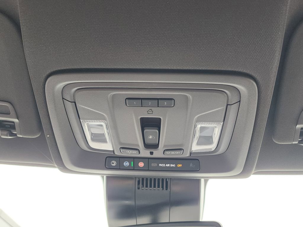 2026 GMC Sierra 1500 SLT - Photo 35