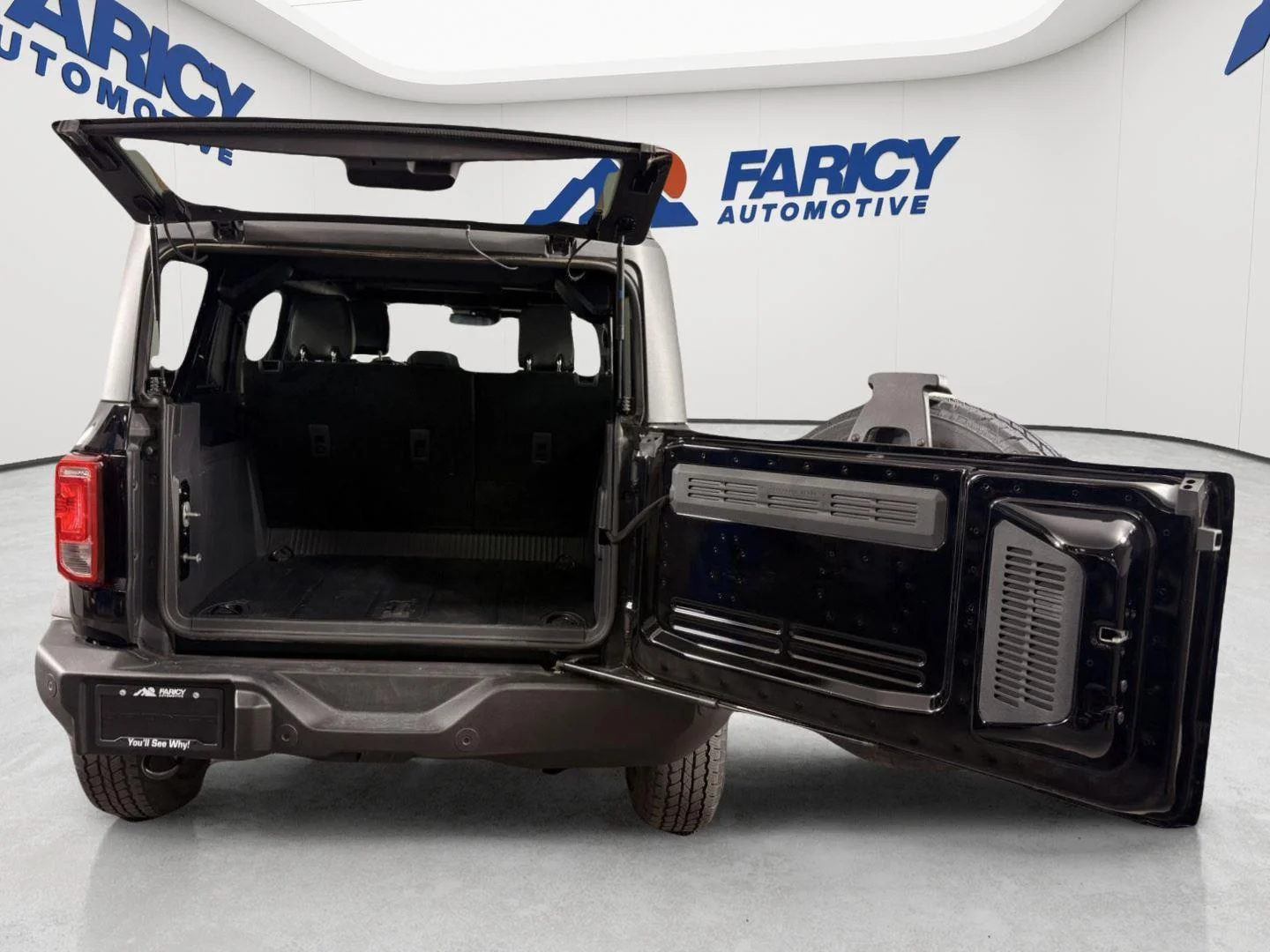 Used 2025 Shadow Black Ford Big Bend image 5