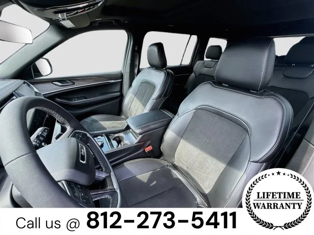 New 2027 Gray Jeep Laredo Altitude image 22