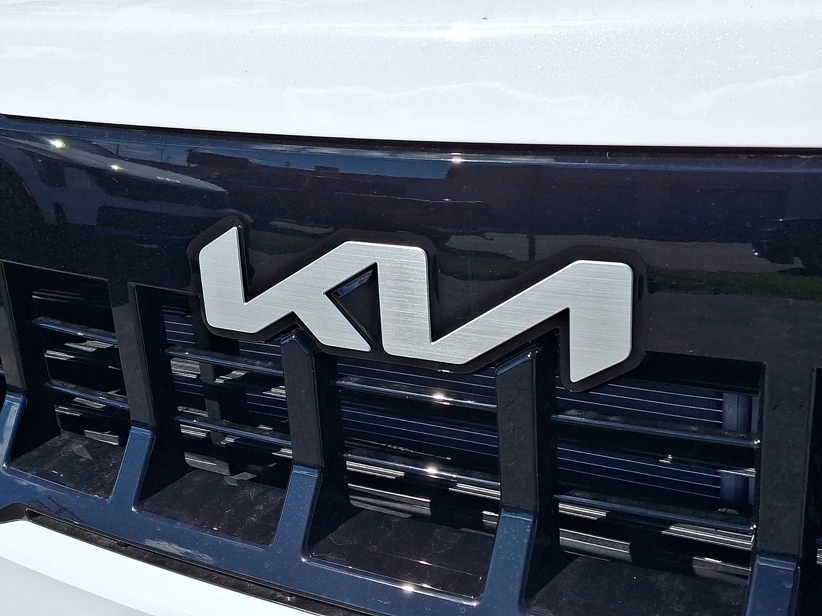 New 2027 White Kia EX image 28