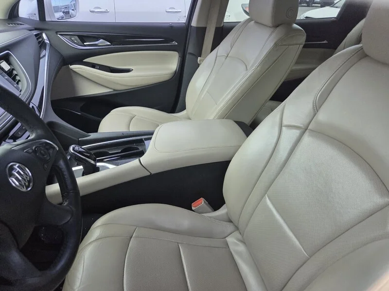 Used 2018 White Frost BUICK PREMIUM GROUP image 5