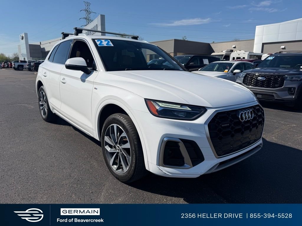 2022 Audi Q5 45 Premium's photo