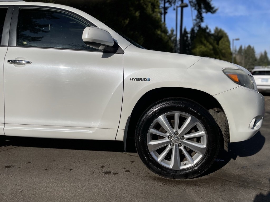 Used 2009 Toyota Highlander Limited Hybrid with VIN JTEEW44AX92028769 for sale in Gladstone, OR