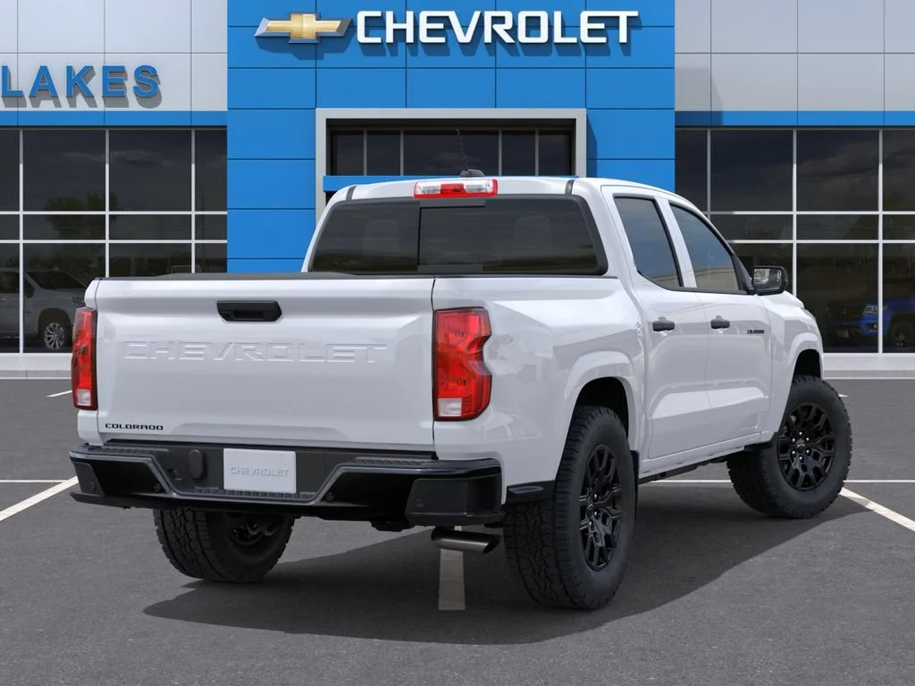 New 2026 Summit White Chevrolet WT image 4