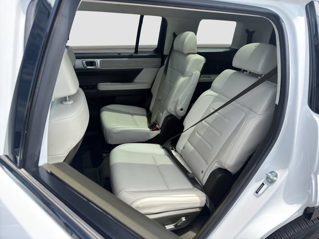Used 2024 White Hyundai Calligraphy image 13