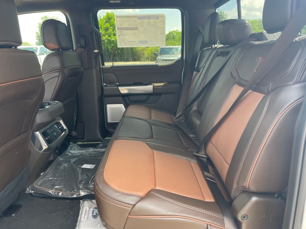 New 2026 Star White Metallic Tri-Coat/Marsh Gray Ford King Ranch image 20