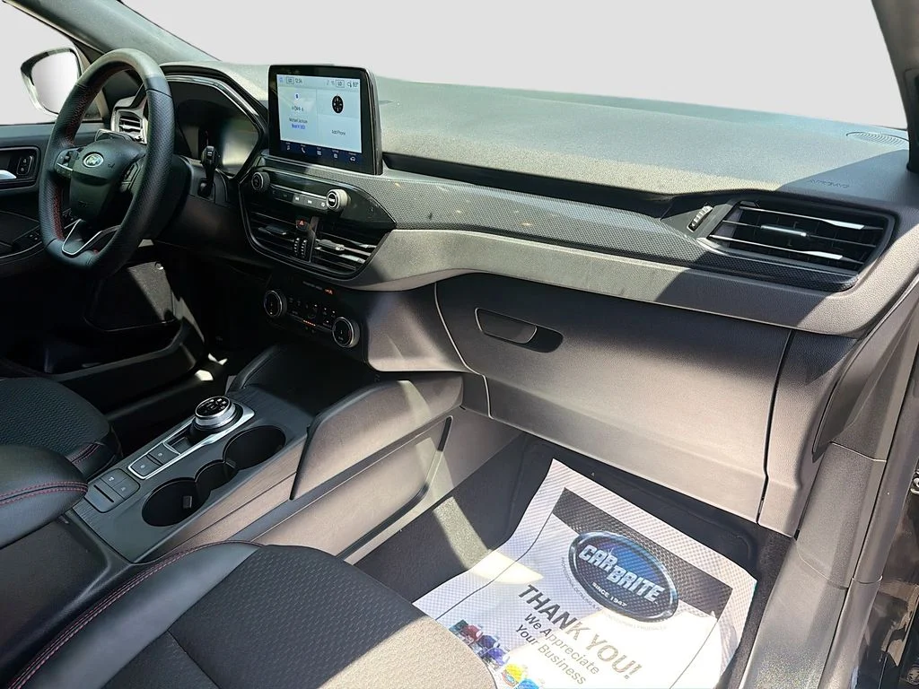 Used 2025 Agate Black Metallic Ford ST-Line image 22