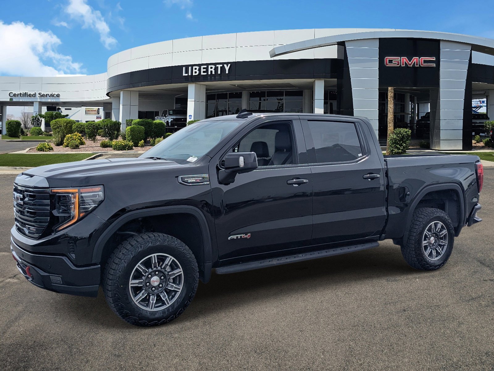 Used 2024 Onyx Black GMC AT4 image 34