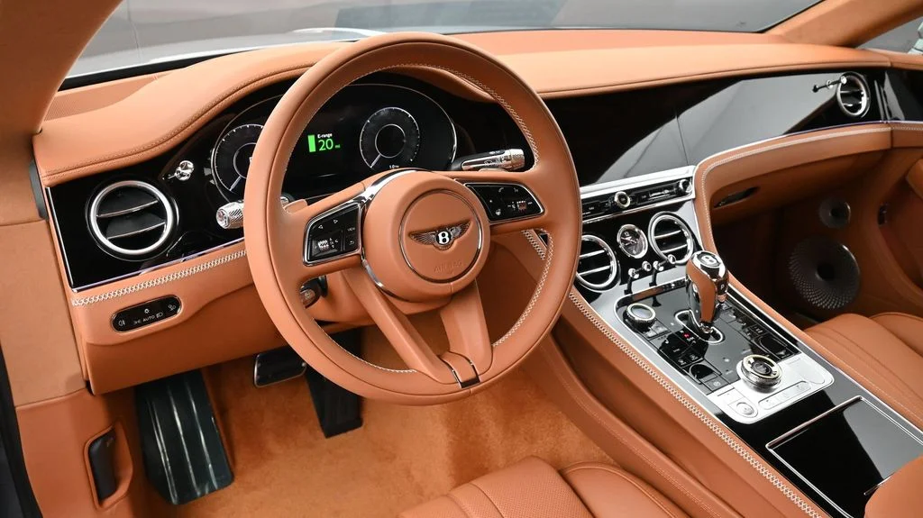 New 2026 Silver Bentley  image 7