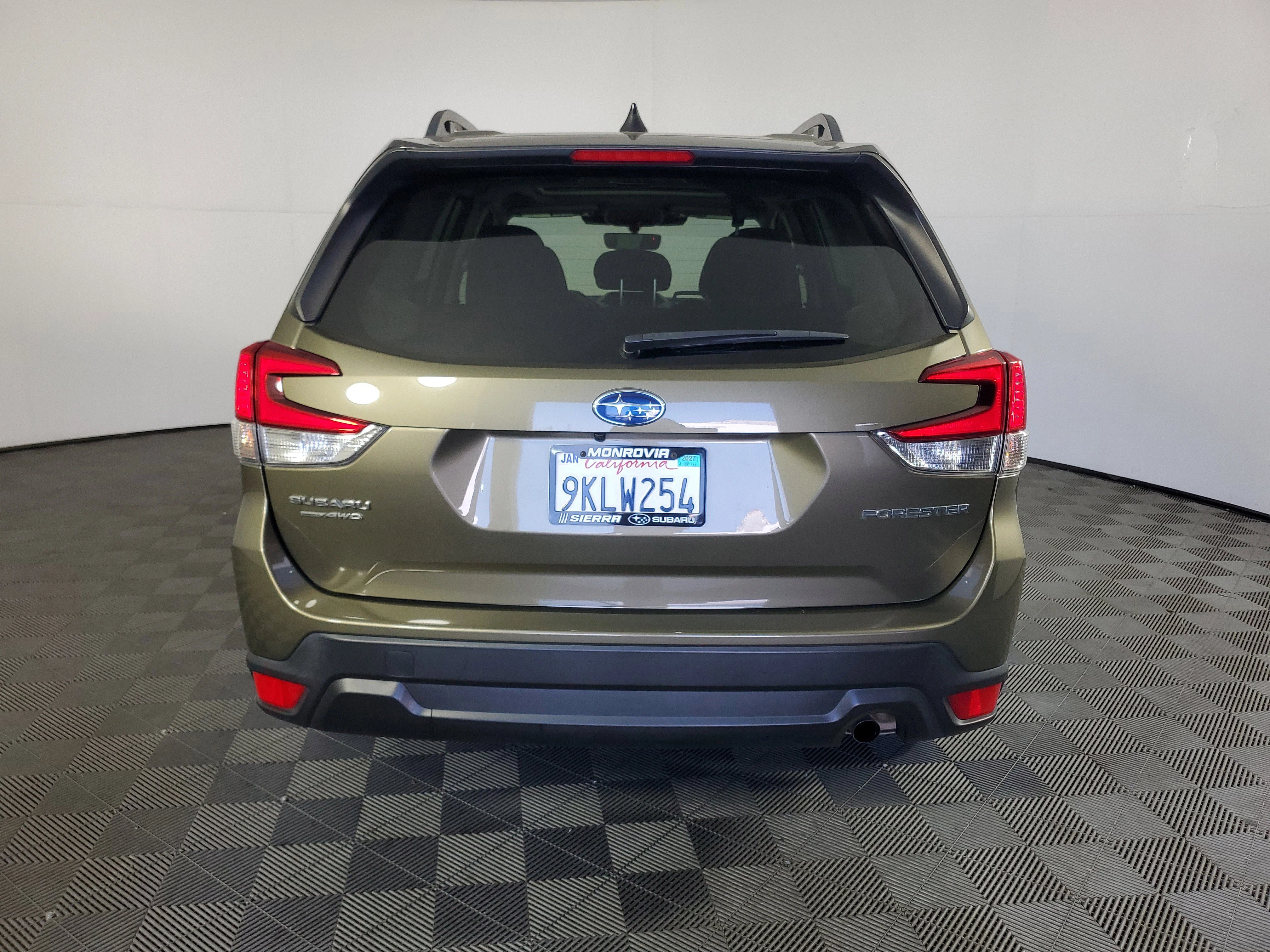 Used 2024 Autumn Green Metallic Subaru Premium image 5