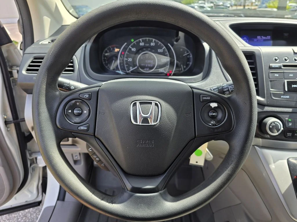Used 2013 White Honda LX image 22