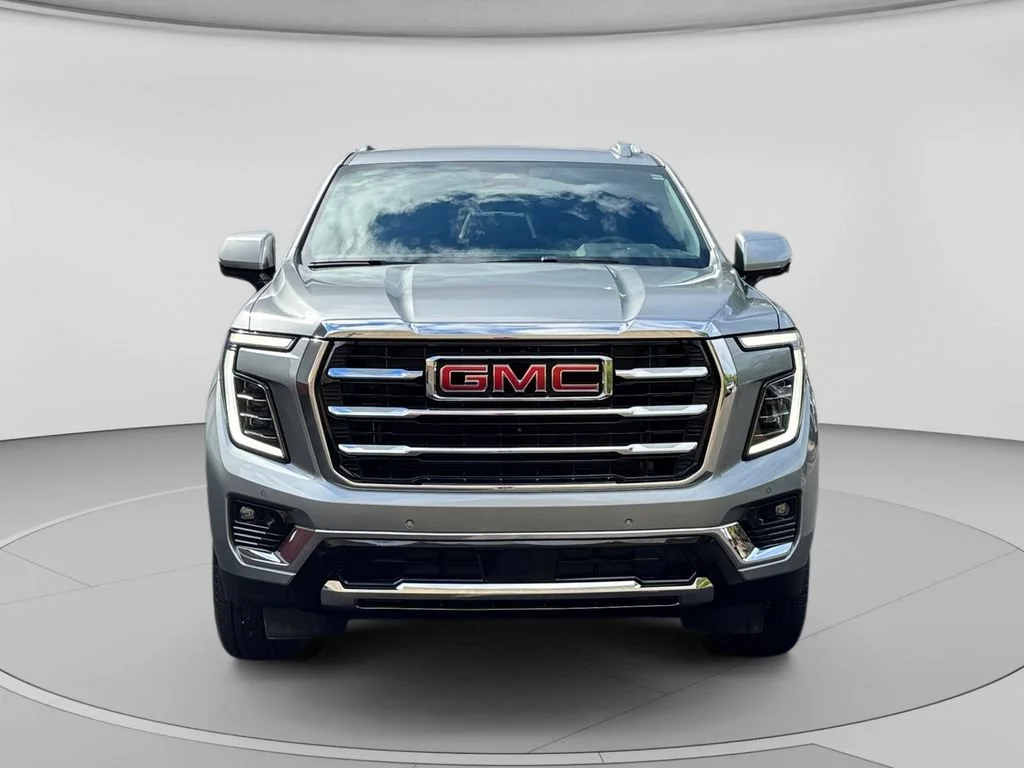 Certified Used 2025 Sterling Metallic GMC Elevation image 8