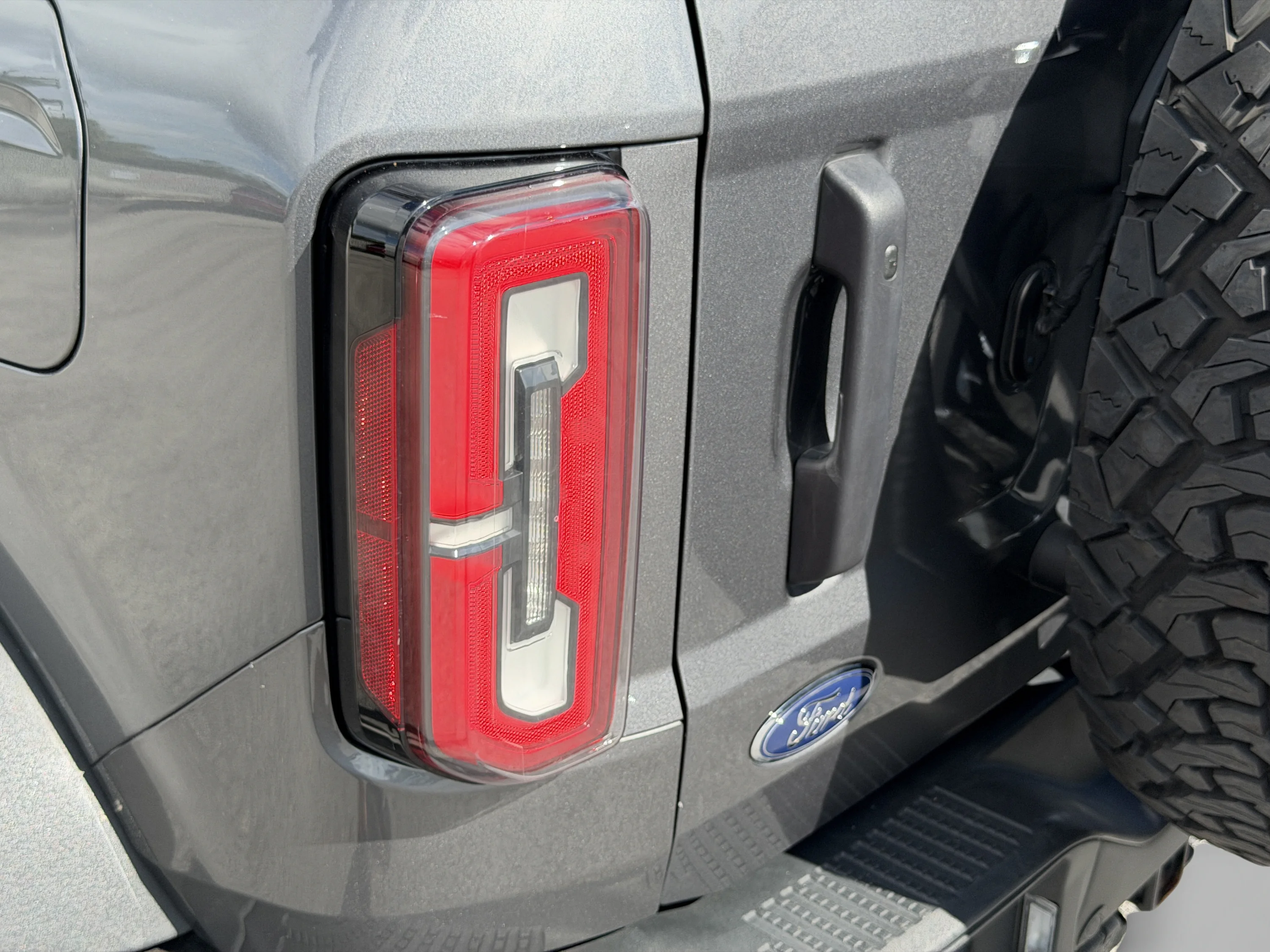 Used 2024 Carbonized Gray Metallic Ford Badlands image 13
