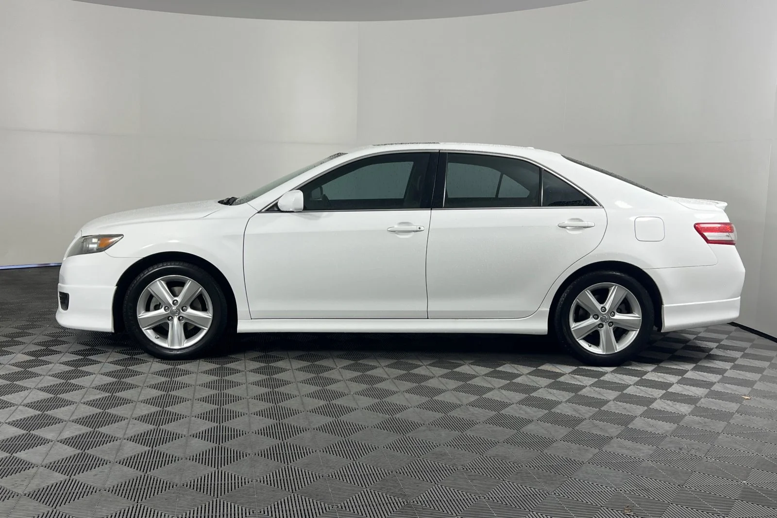 Used 2011 Super White Toyota SE image 6