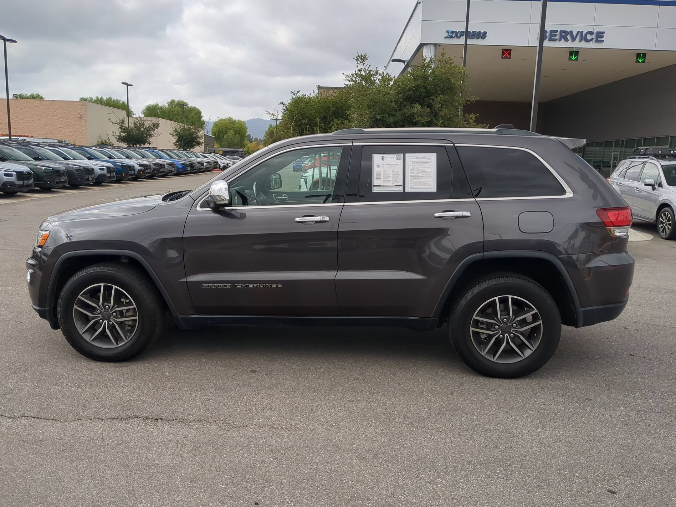 Certified Used 2021 Granite Crystal Metallic Clearcoat Jeep Limited image 2