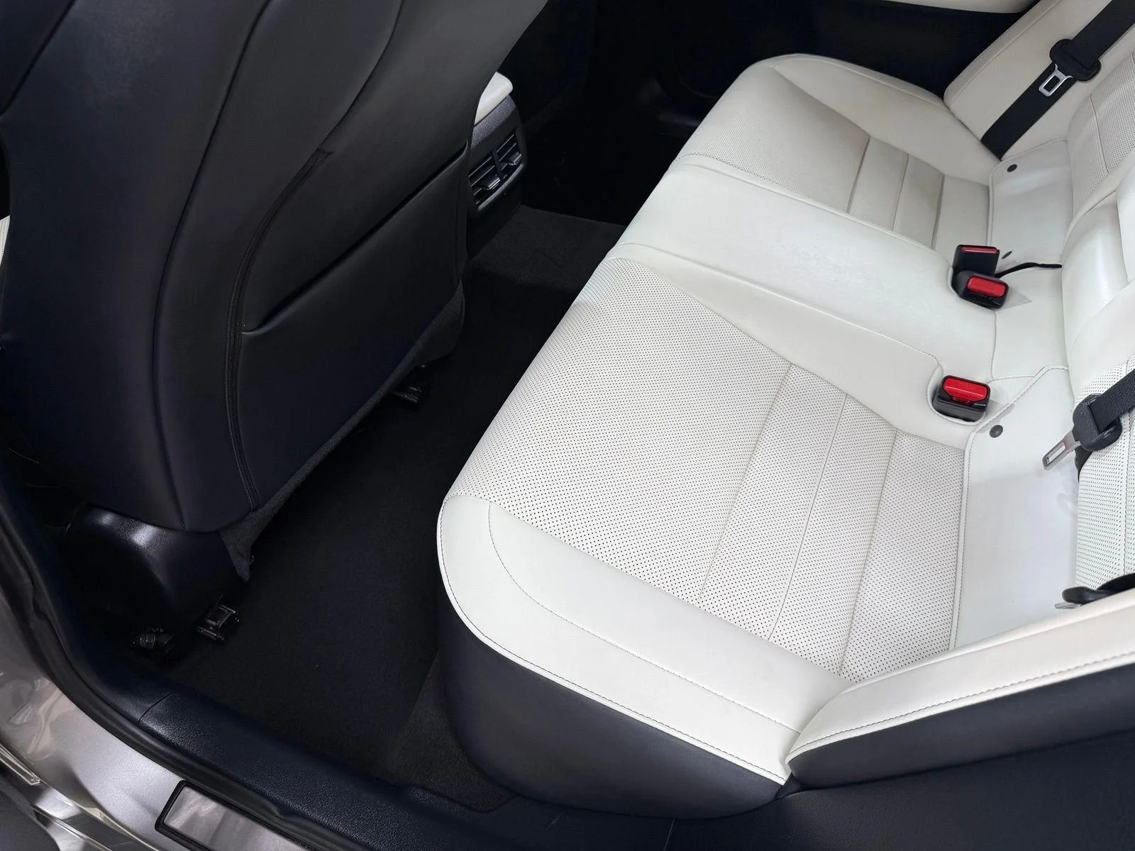 Used 2022 Atomic Silver Lexus IS 350 F SPORT image 36