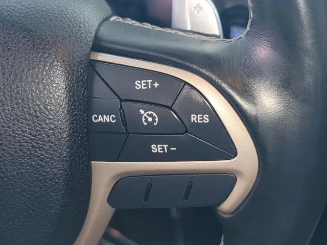 Used 2016 Silver Jeep Limited image 18