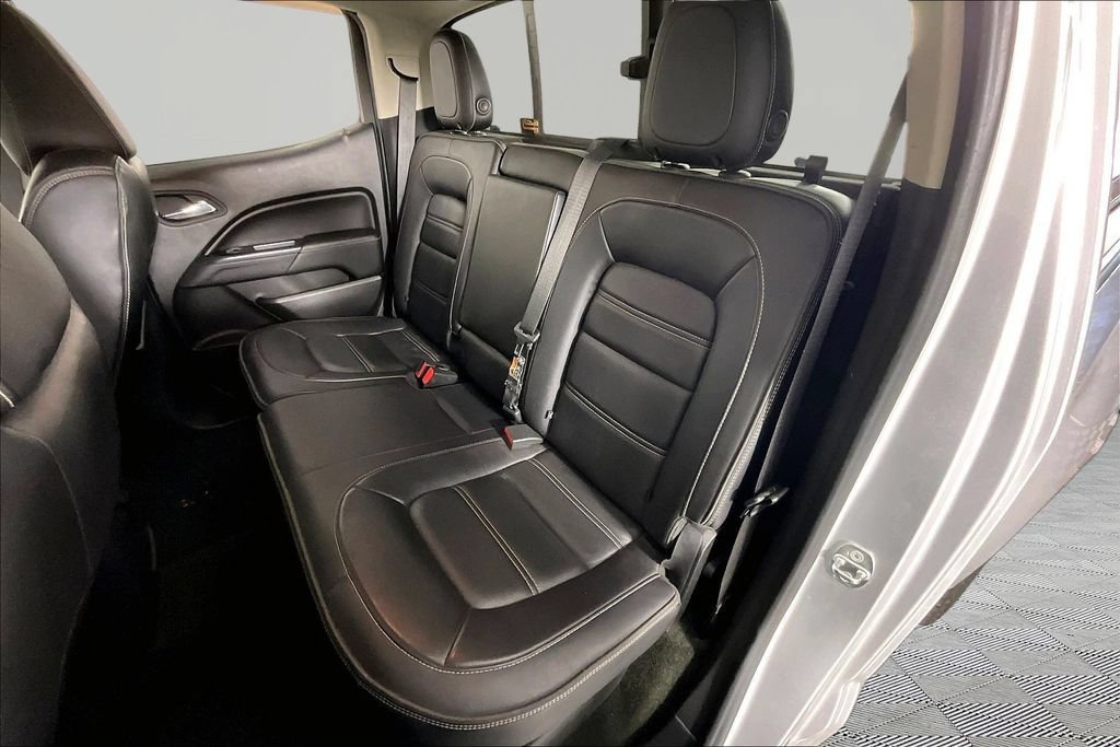 Used 2017 QUICKSILVER METALLIC GMC 4WD Denali image 18