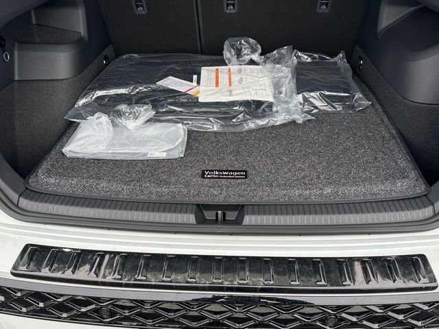 New 2026 Opal White Pearl Volkswagen 2.0T SE R-Line Black image 19