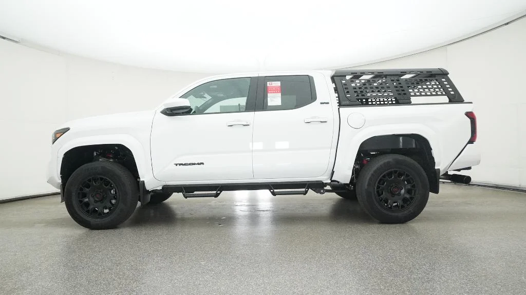 2025 Toyota Tacoma SR5 - Photo 26