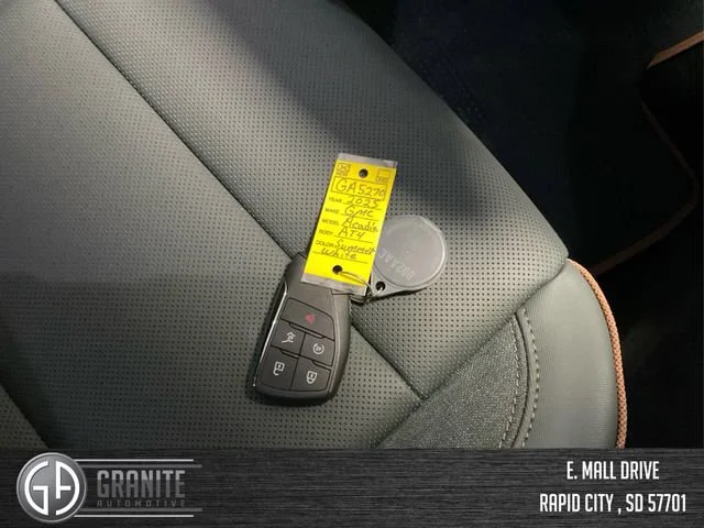 2025 GMC Acadia AT4 - Photo 29