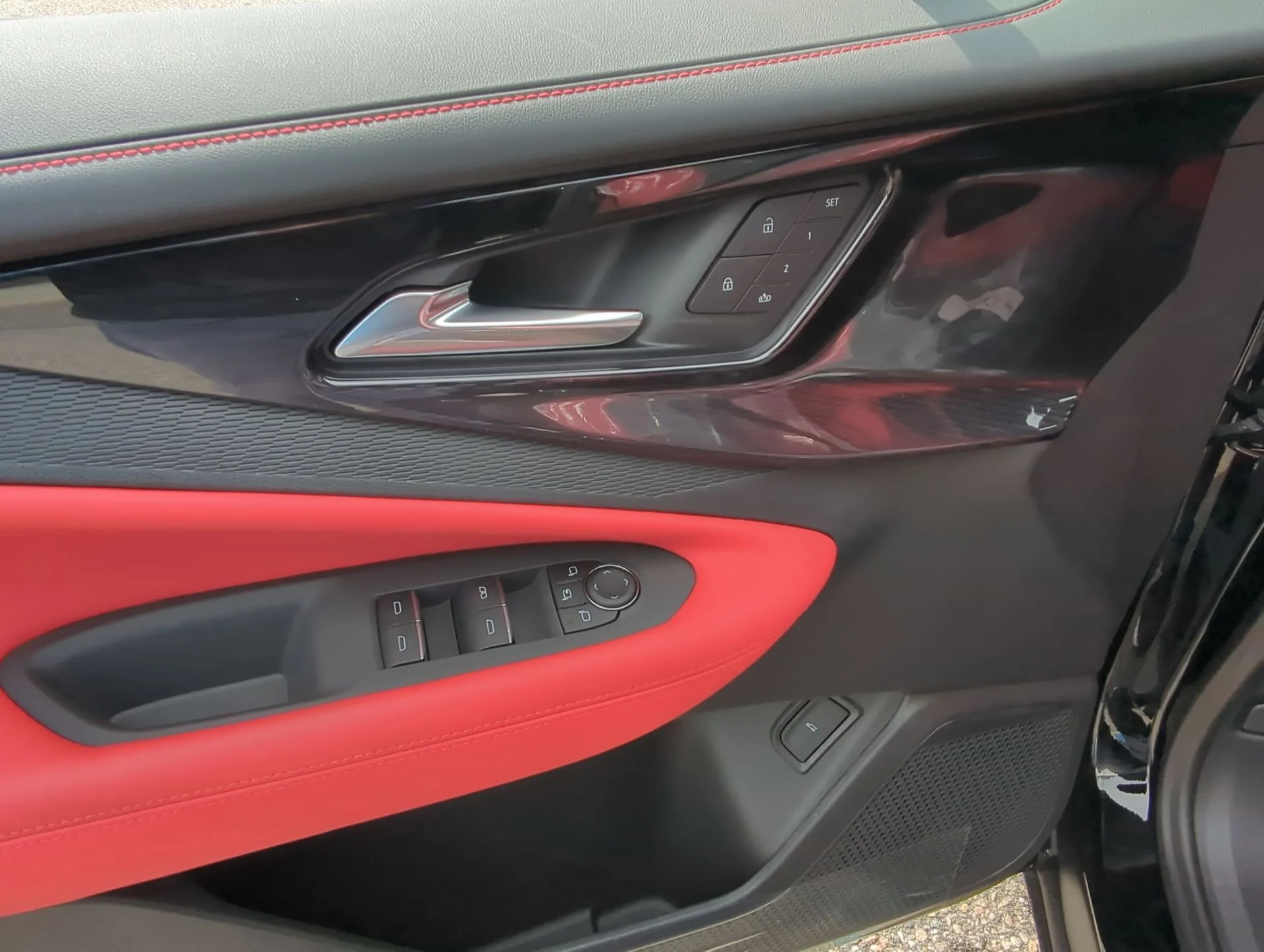2025 Chevrolet Blazer EV RS - Photo 44