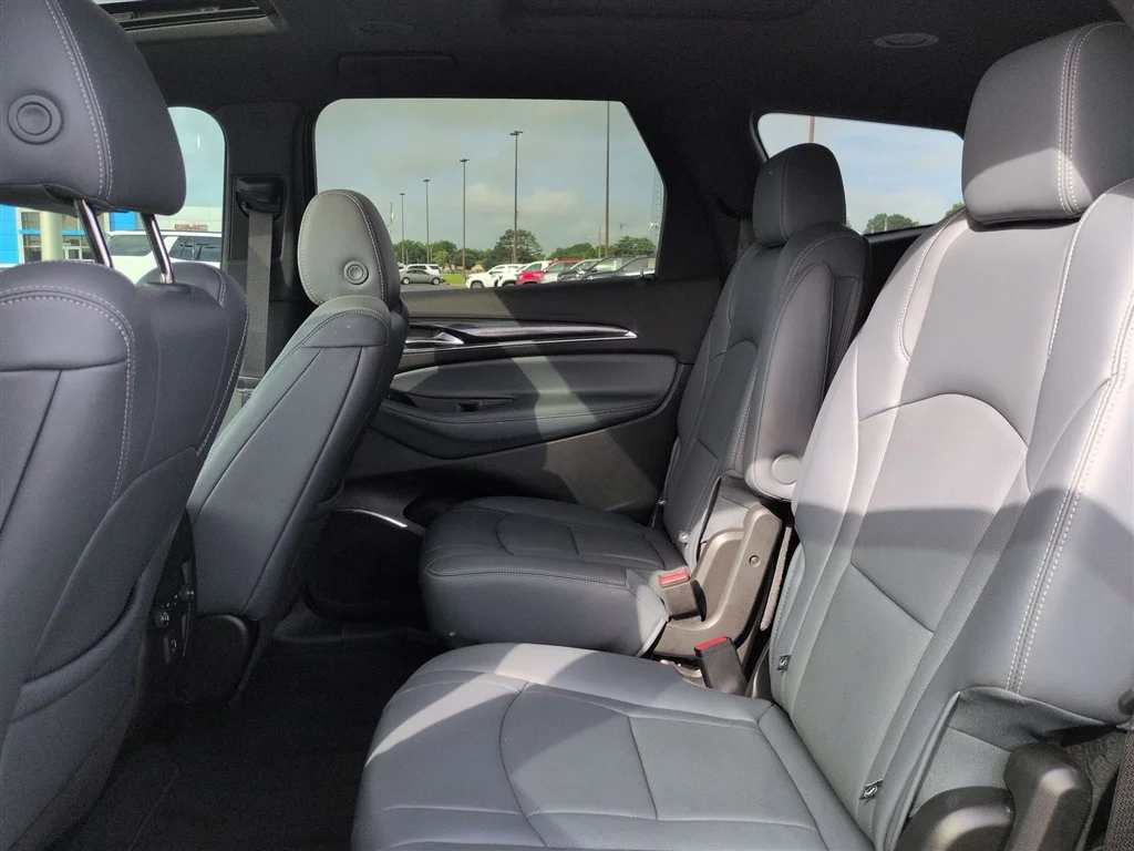 Used 2024 White Frost Tricoat Buick Essence image 26
